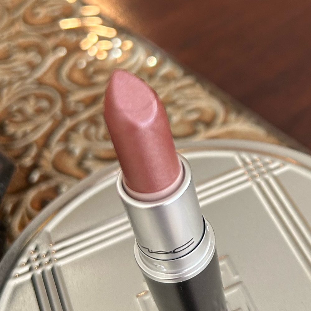 MAC Pale Rose lipstick. Gorgeous metallic shimmer pink rare HTF NIB 💄